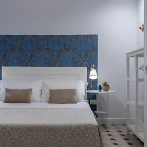 https://viva-catania.taorminaitalyhotels.com